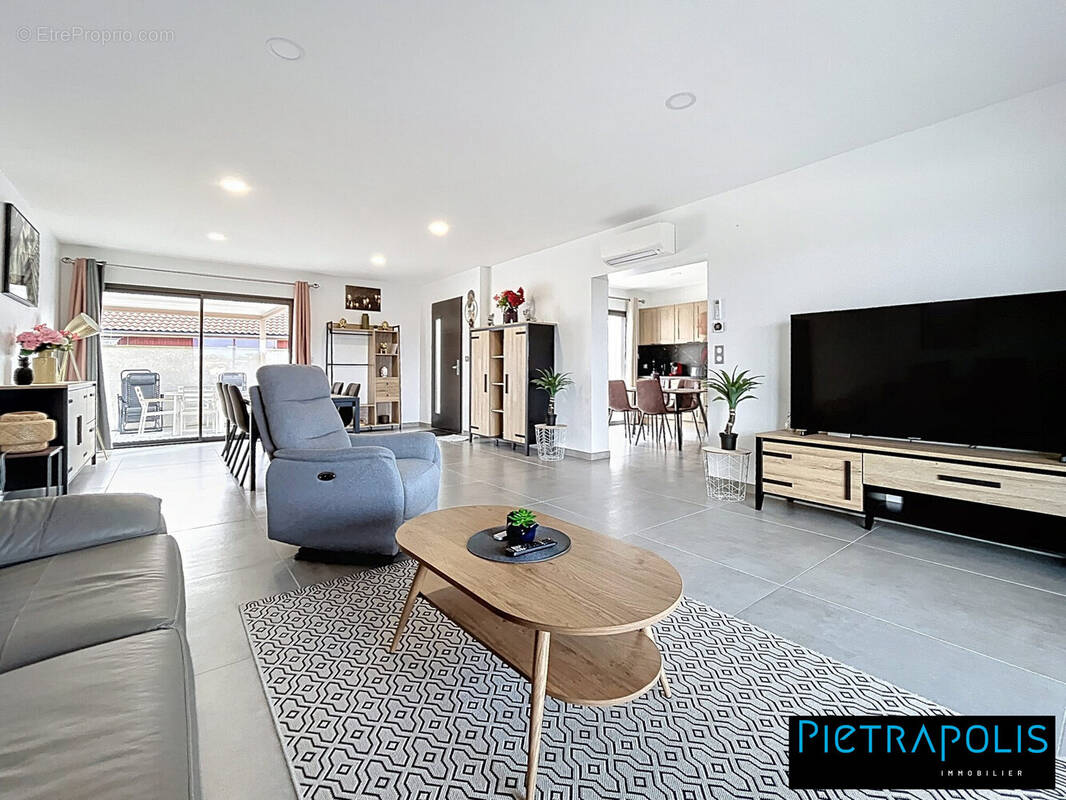 Maison à CRECHES-SUR-SAONE