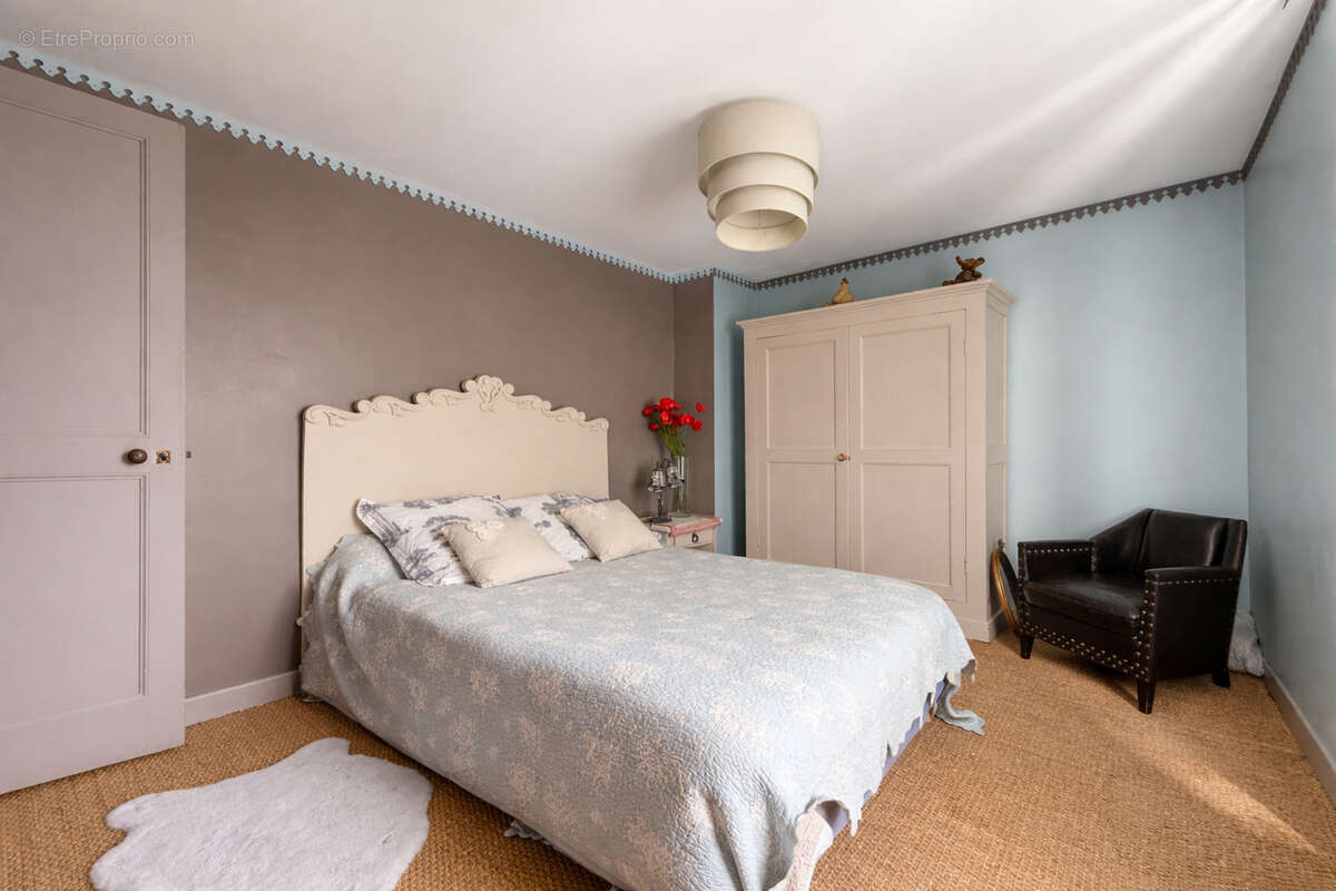 Sainte-soulle propriété 223 m² + gite de 52 m²  5aux multiples possibilités à 15 minutes de la rochelle - photo 12