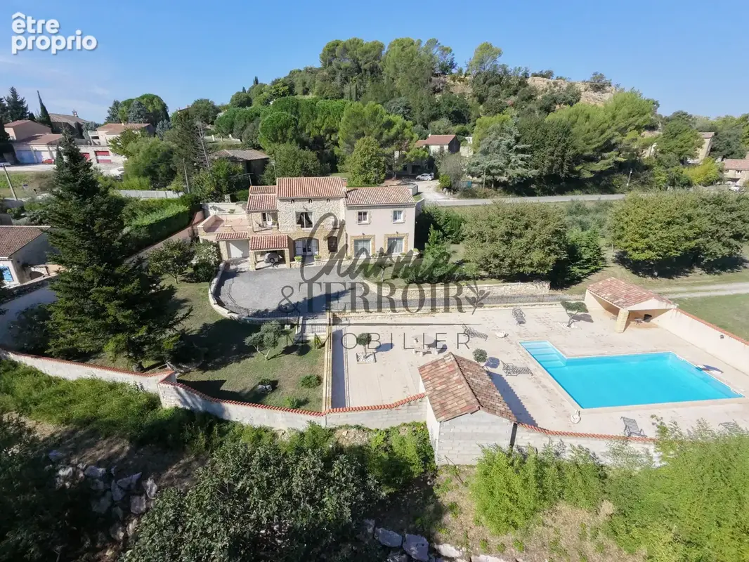 A proximité d'Uzès, très belle Propriété provençale de 240m2 sur 6000m2 de jardin méditéranéen - photo 2