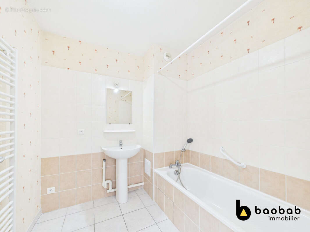 Appartement 48 m² à Chambery  - photo 9