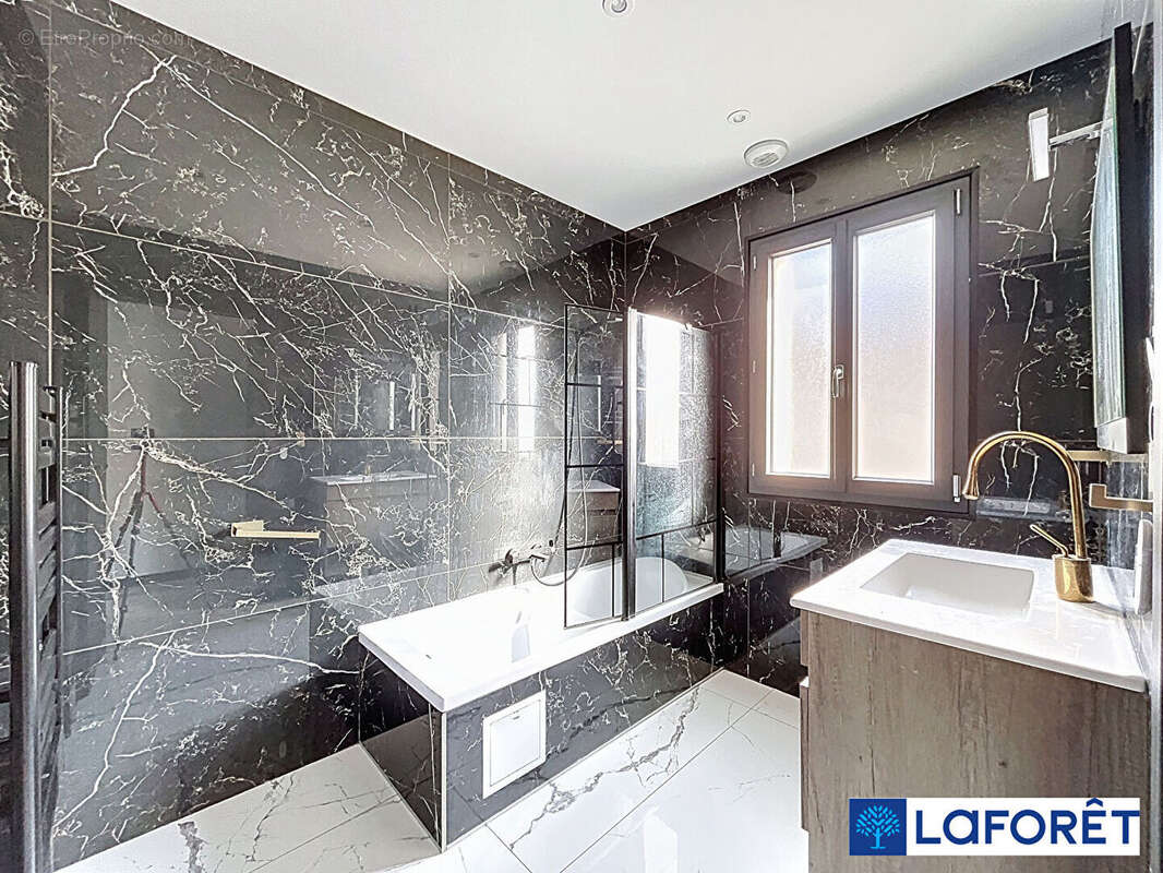 Maison à IS-SUR-TILLE