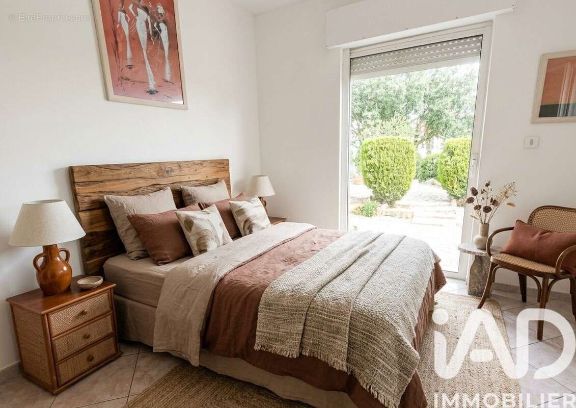 Photo 2 - Maison à ROQUEBRUNE-SUR-ARGENS