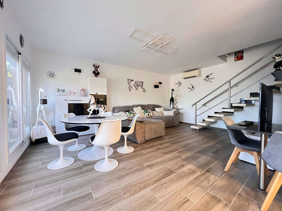 Appartement à BEAULIEU