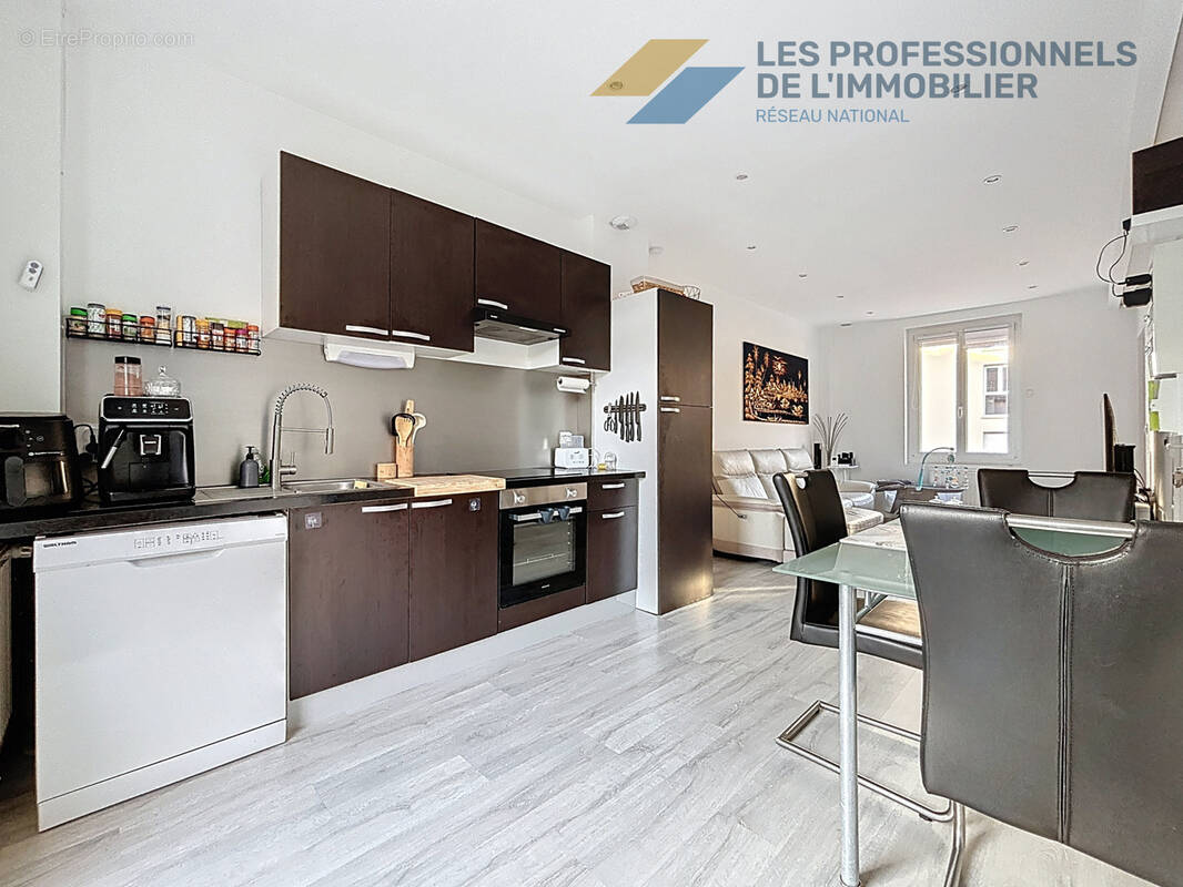 Appartement à CHALLES-LES-EAUX