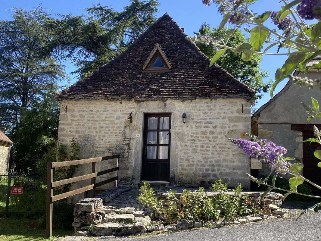 Charmante petite maison en pierre à Caniac-du-Causse – Idéale résidence secondaire avec potentiel locatif - photo 15