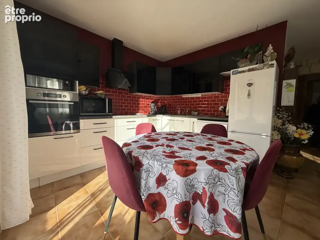 Maison 4 faces avec 2 appartements indépendants, jardin et stationnements   Amélie-les-Bains - photo 3