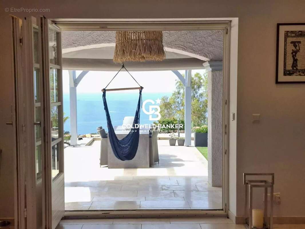 Maison à CARQUEIRANNE