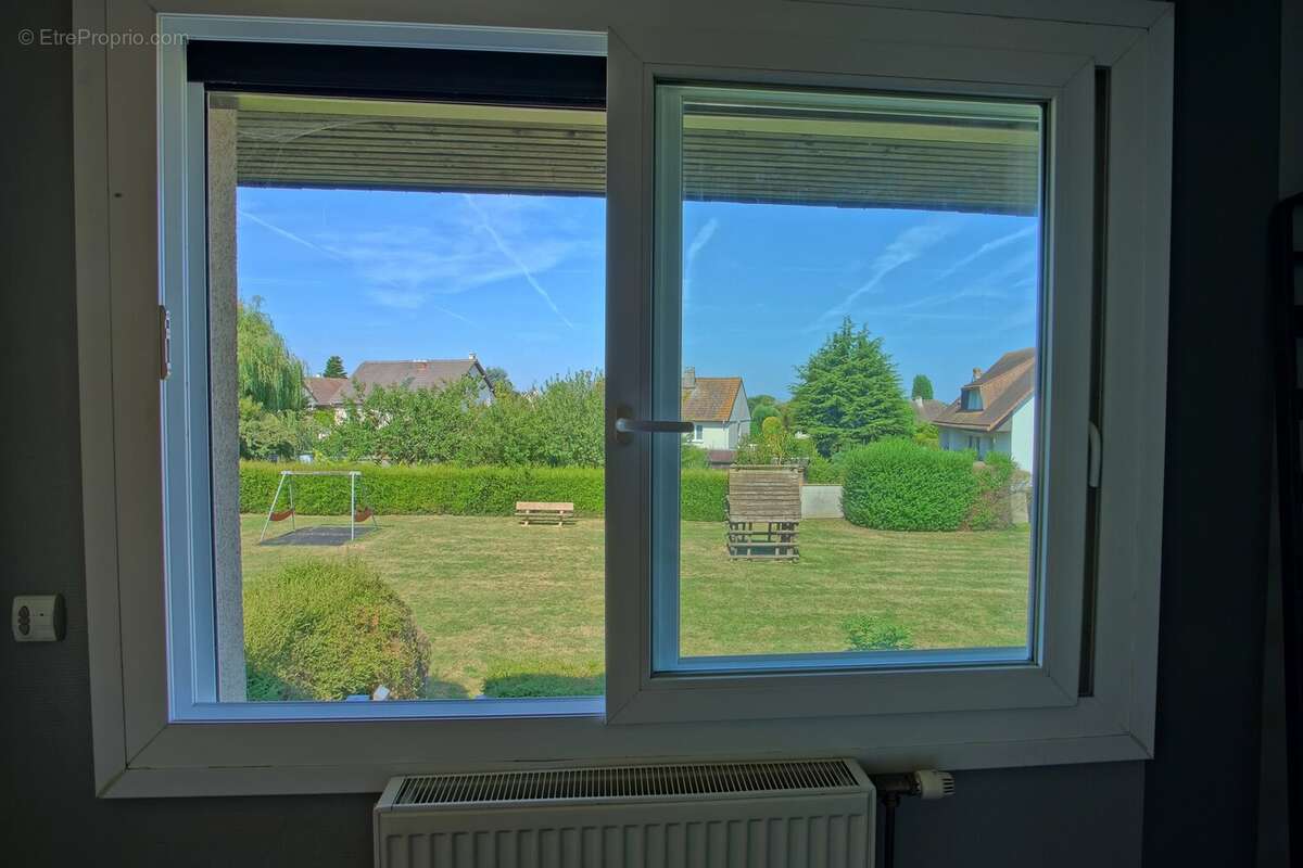 COURSEULLES SUR MER - Duplex 2 chambres jardin & parking - photo 8