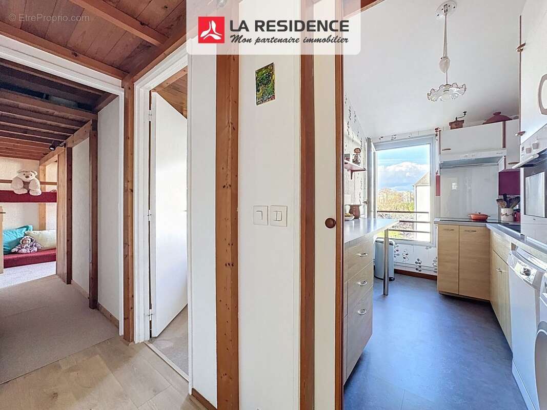 Appartement 131 m² à Saint-Denis  - photo 8