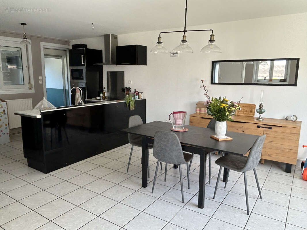 Maison à COURRIERES