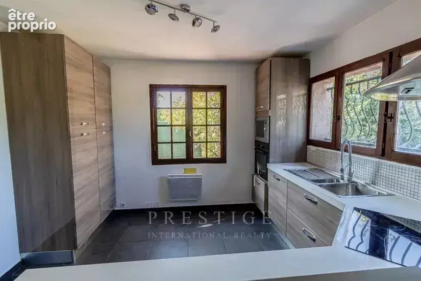 ANTIBES,  maison 4 pièces , 3 chambres, garage, cave & 2 parkings - photo 4
