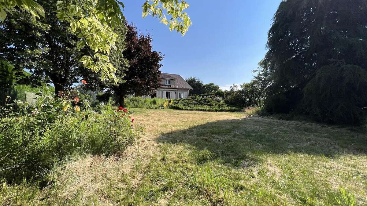 Photo 2 - Maison à LA TOUR-DE-SALVAGNY