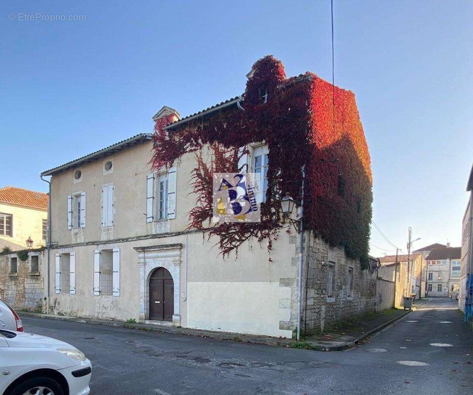Maison à ANGOULEME