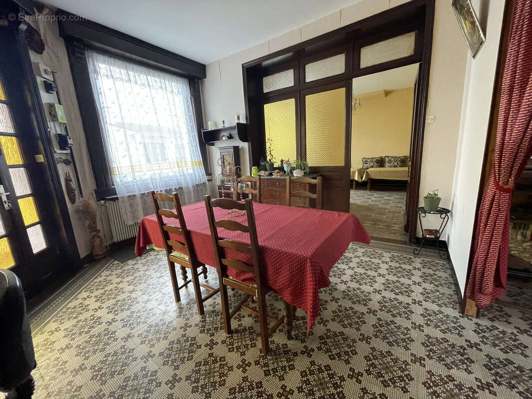 Maison à OSTRICOURT