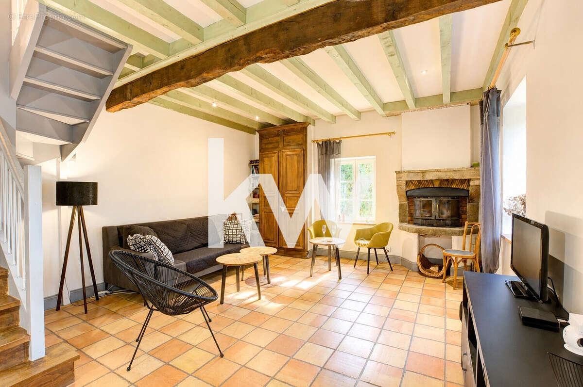 Maison à SALT-EN-DONZY
