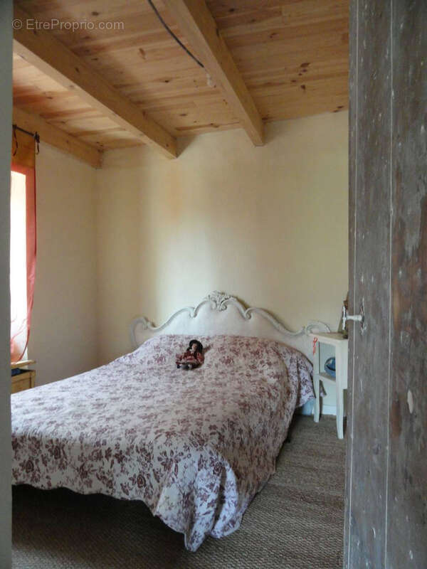 Maison en pierres dans hameau - photo 4