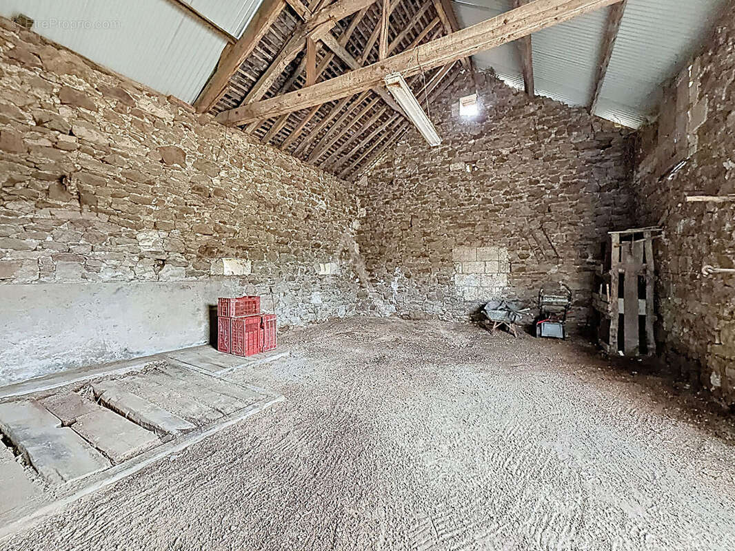 Maison à BLAISON-GOHIER