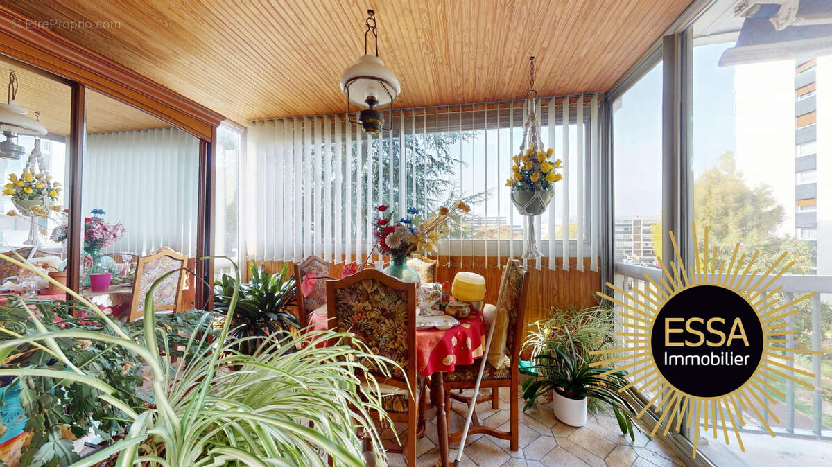 Appartement à VELIZY-VILLACOUBLAY