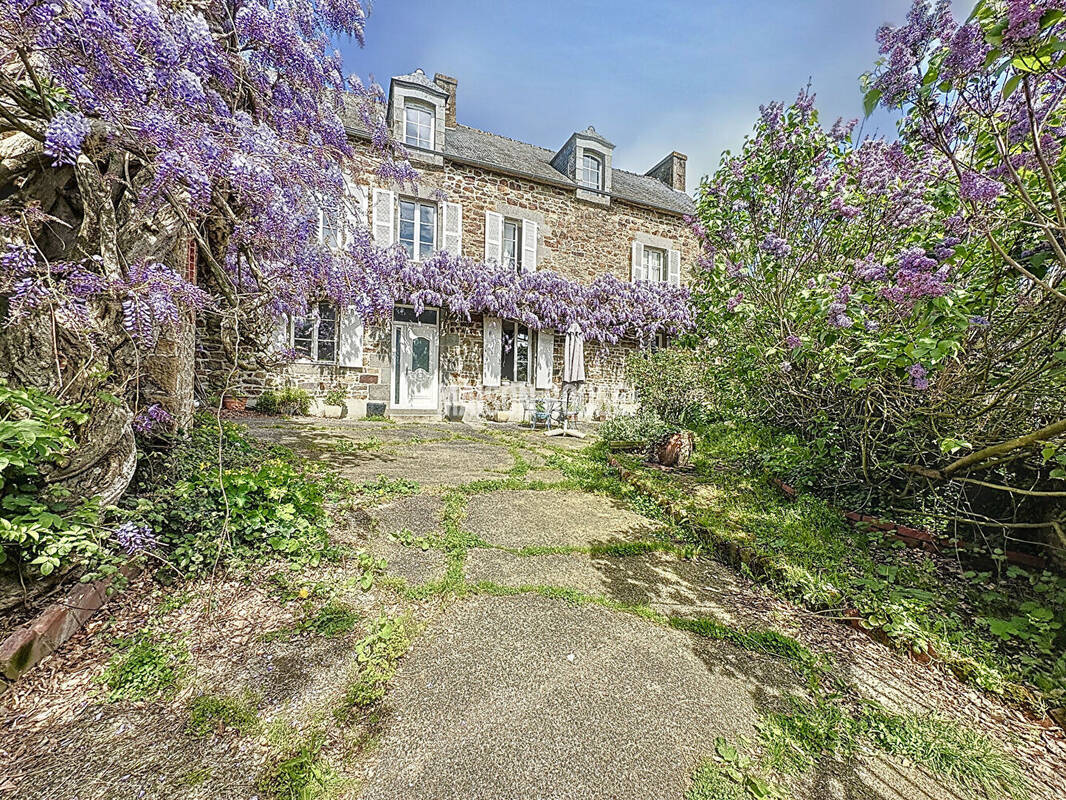 Maison à PLEUDIHEN-SUR-RANCE