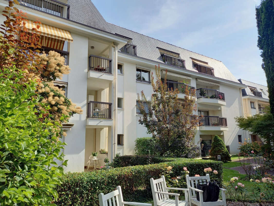 Appartement à BOURG-LA-REINE