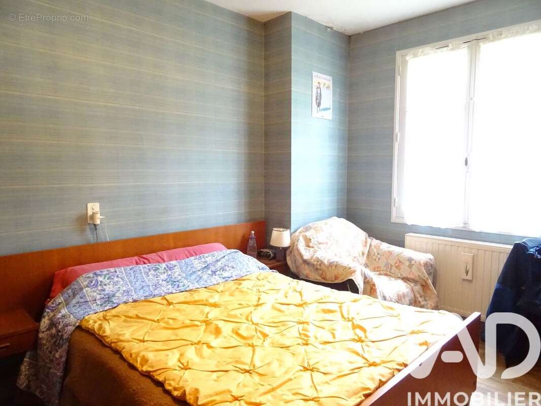 Photo 8 - Maison à LA ROCHEBEAUCOURT-ET-ARGENTINE