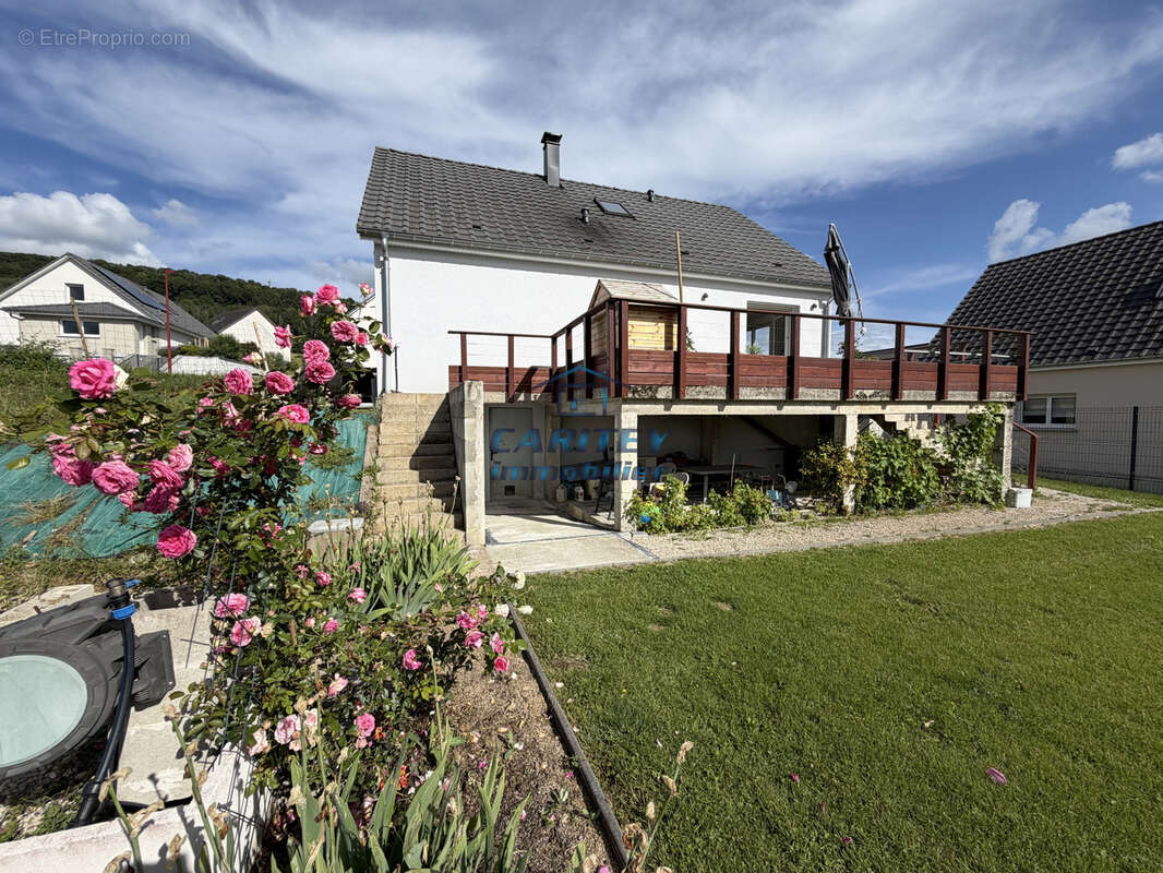 Maison à LUZE