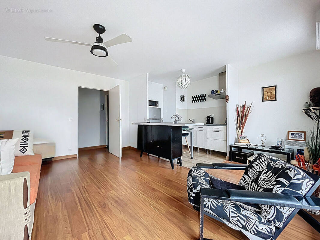 Appartement à L'HAY-LES-ROSES