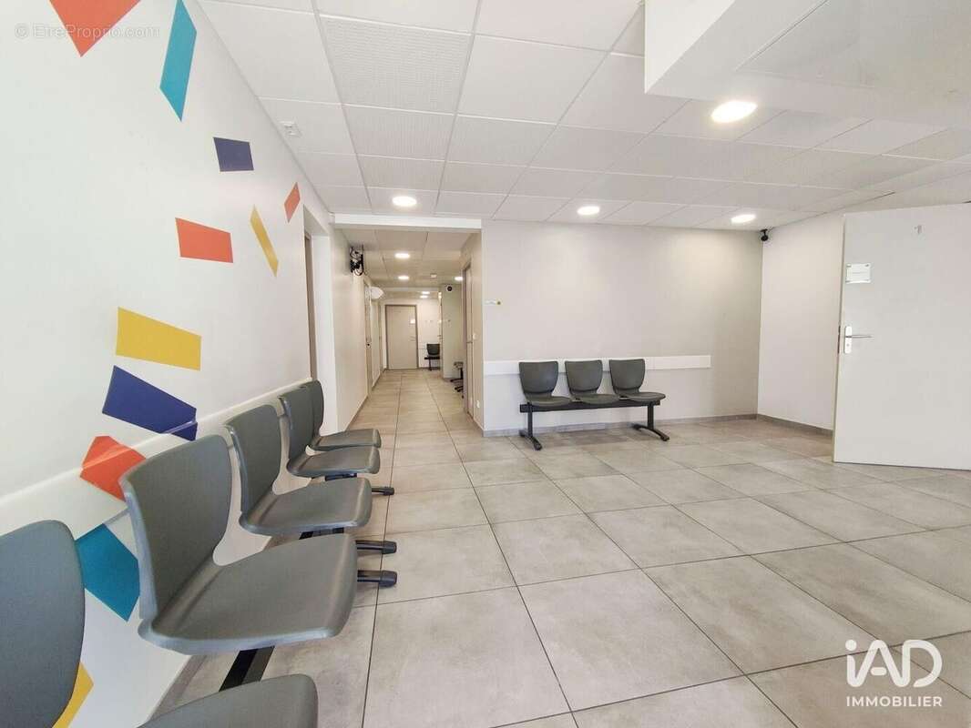 Photo 7 - Commerce à AUBAGNE