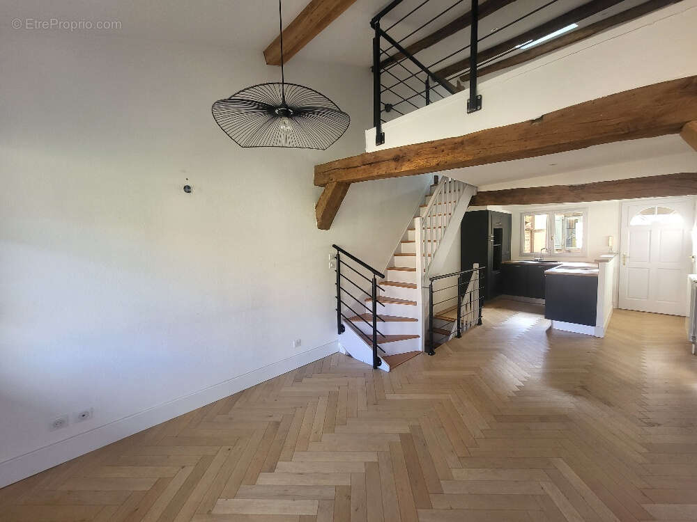 Appartement à CHATILLON-SUR-CHALARONNE