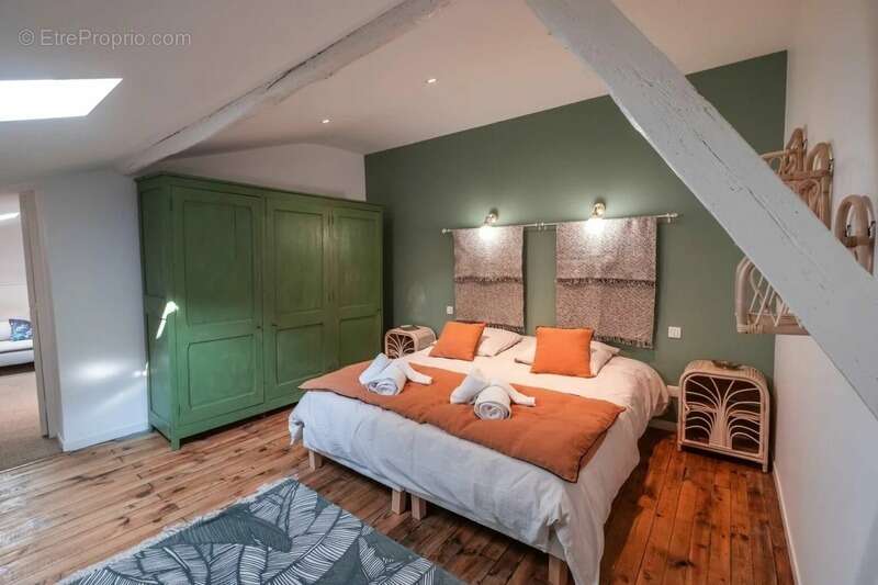 Maison à NEGREPELISSE