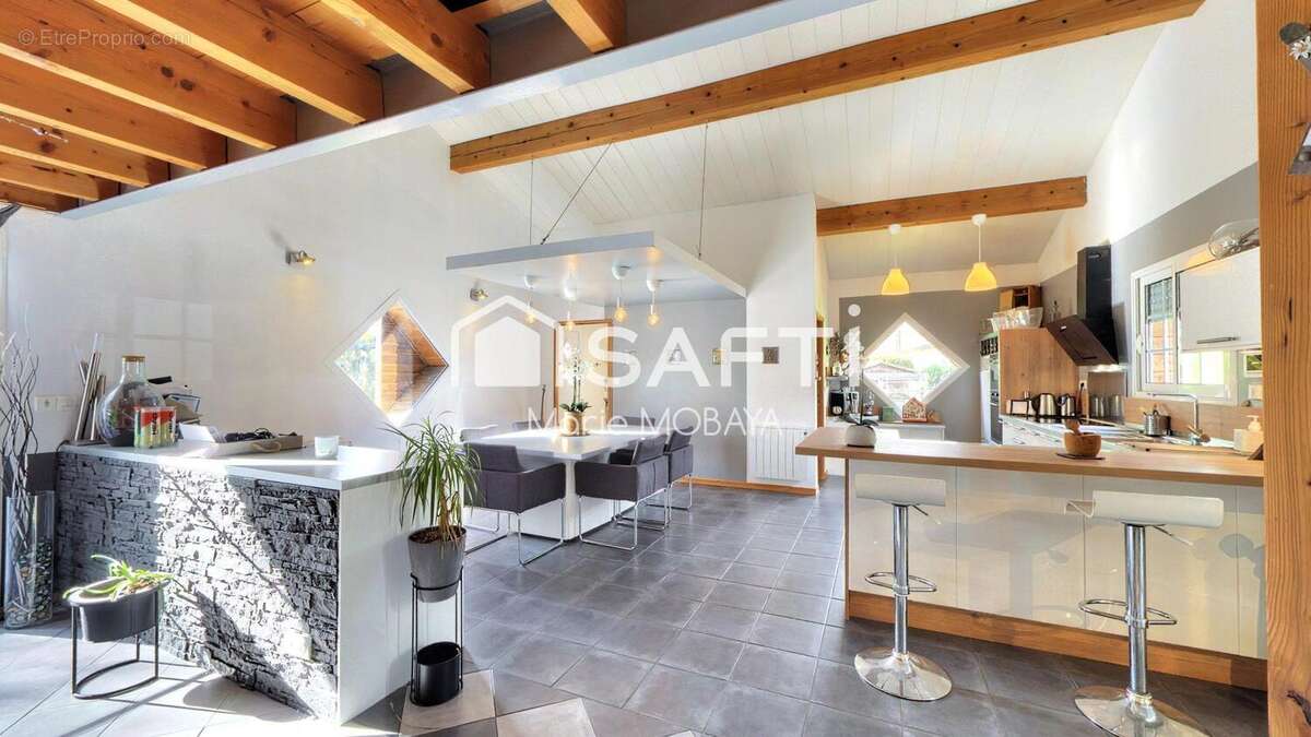 Photo 4 - Maison à LA LANDE-DE-FRONSAC