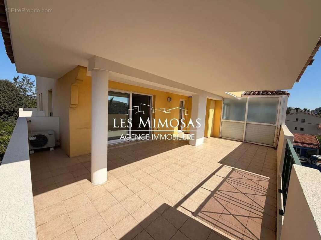 Appartement à FREJUS