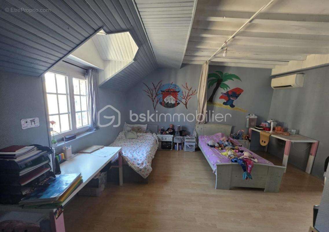 Maison à VILLENEUVE-L'ARCHEVEQUE