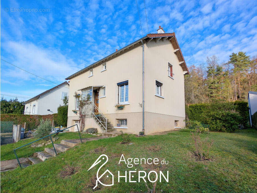 Maison à SAINT-PIERRE-LES-NEMOURS