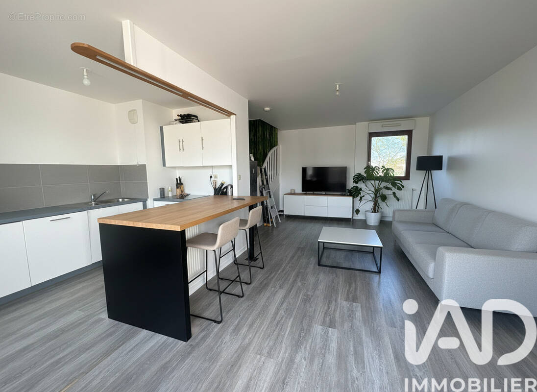 Photo 1 - Appartement à SAINT-JACQUES-DE-LA-LANDE