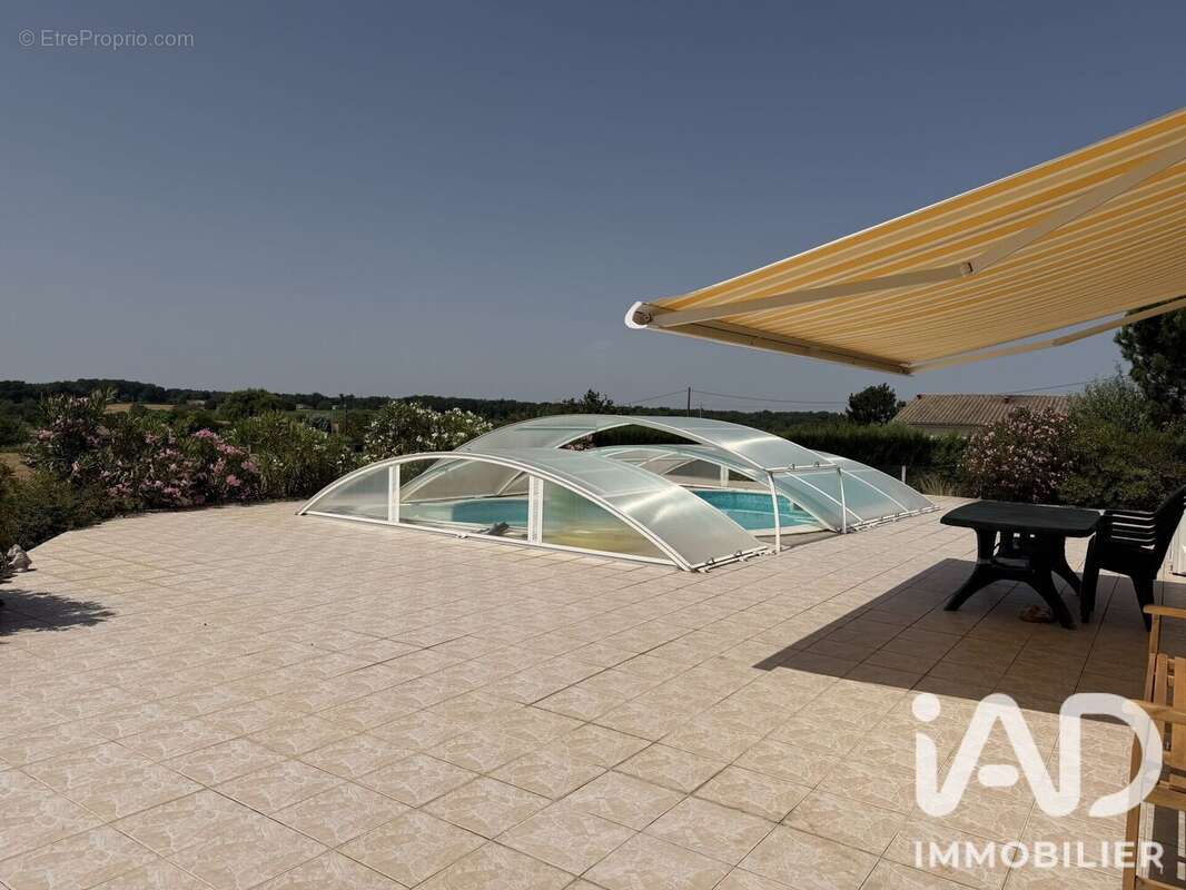 Maison 113 m² à Saint-Simon-De-Bordes  - photo 3