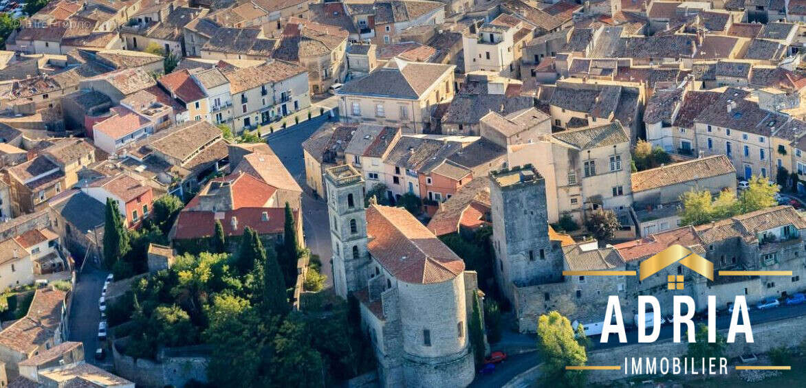 Appartement à COURNONTERRAL