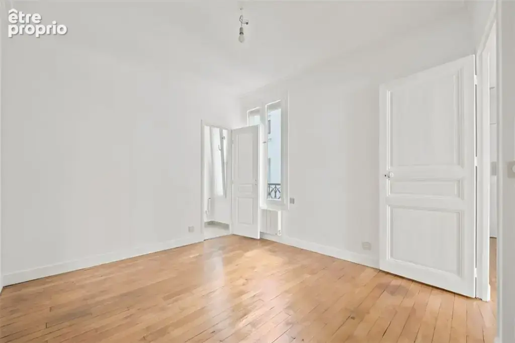 Appartement 3 pièces 46 m² à vendre à Paris-18e (75018) - photo 2