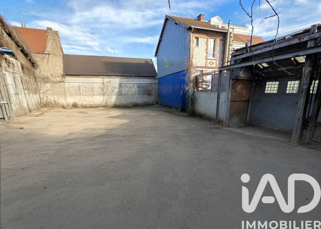 Photo 1 - Terrain à MAISONS-LAFFITTE