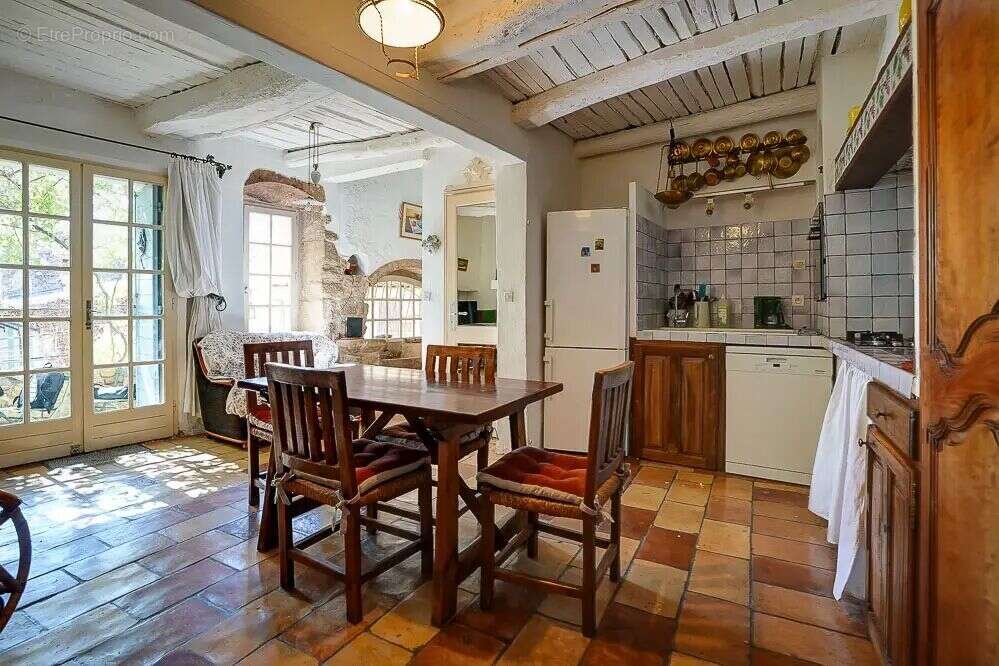 Photo 2 - Maison à LA MOTTE-D'AIGUES