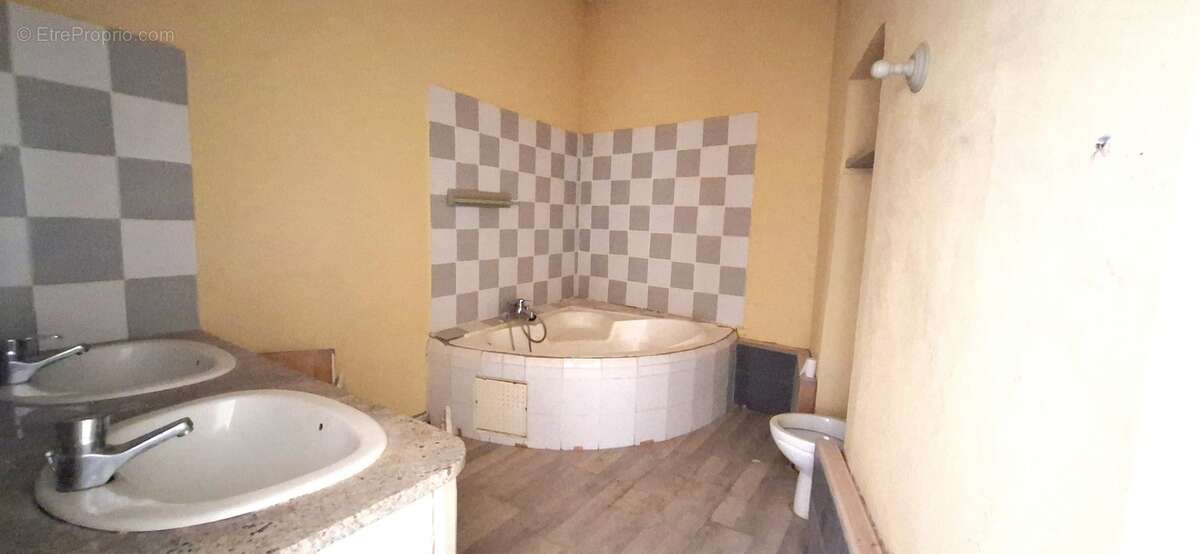 Appartement à vendre 5 pièces MONTIGNAC (24) - photo 9