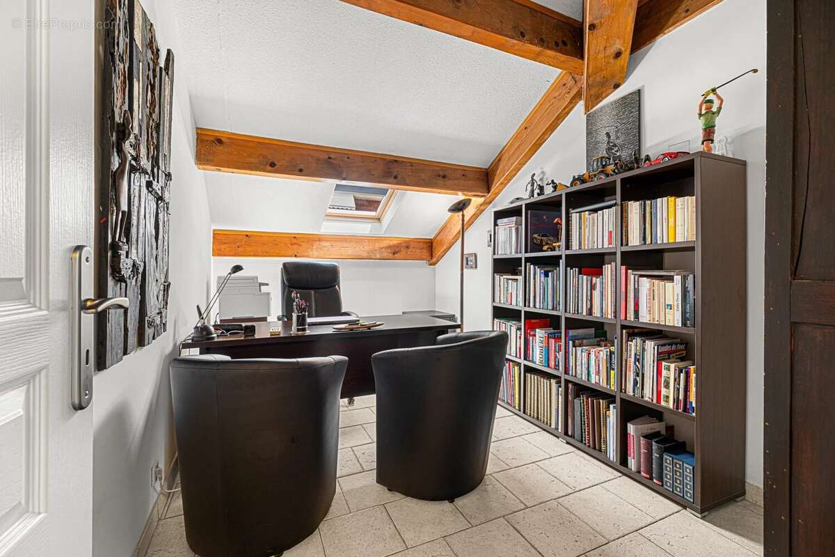 Exclusivité – Nice Ouest – Corniche Fleurie – Duplex esprit « Villa sur le toit » – 100 m² – Terrasses spectaculaires (91 m²) &  - photo 18