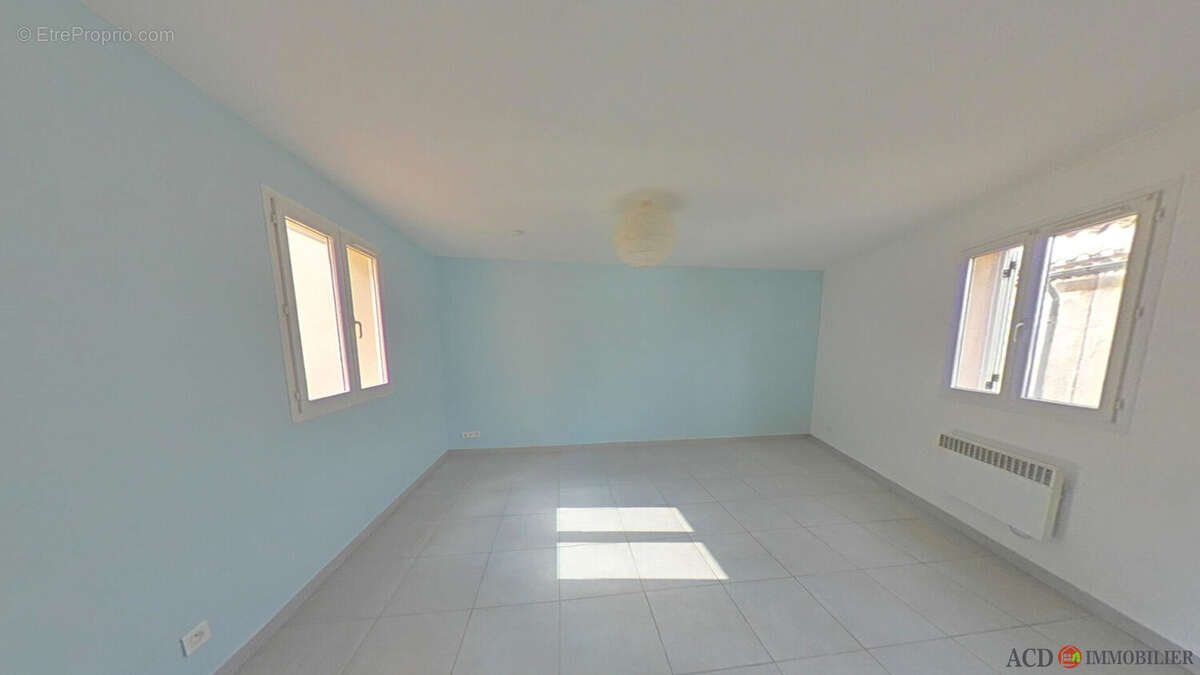 Appartement à VELAUX