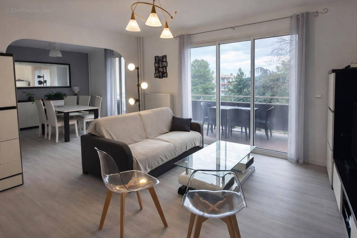 Appartement à MARSEILLE-10E