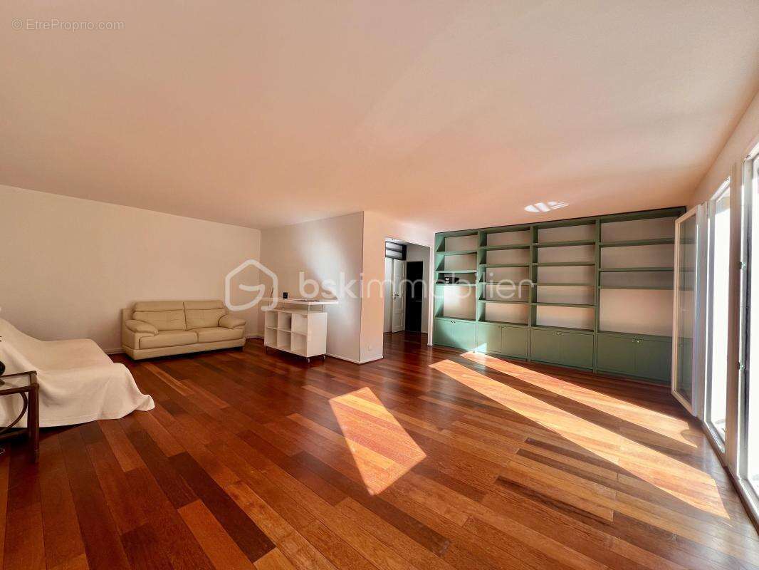 Appartement à BOUGIVAL
