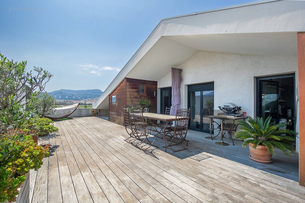 Appartement à MARSEILLE-8E