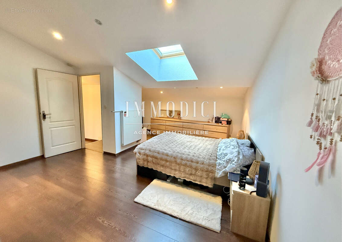 Appartement à LA CHAPELLE-DE-GUINCHAY