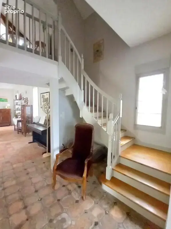 Laval – maison de caractère de 240 m² avec jardin arboré de 1 180 m², à deux pas du centre-ville - photo 13