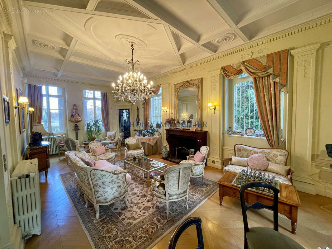 Maison à AUFFREVILLE-BRASSEUIL