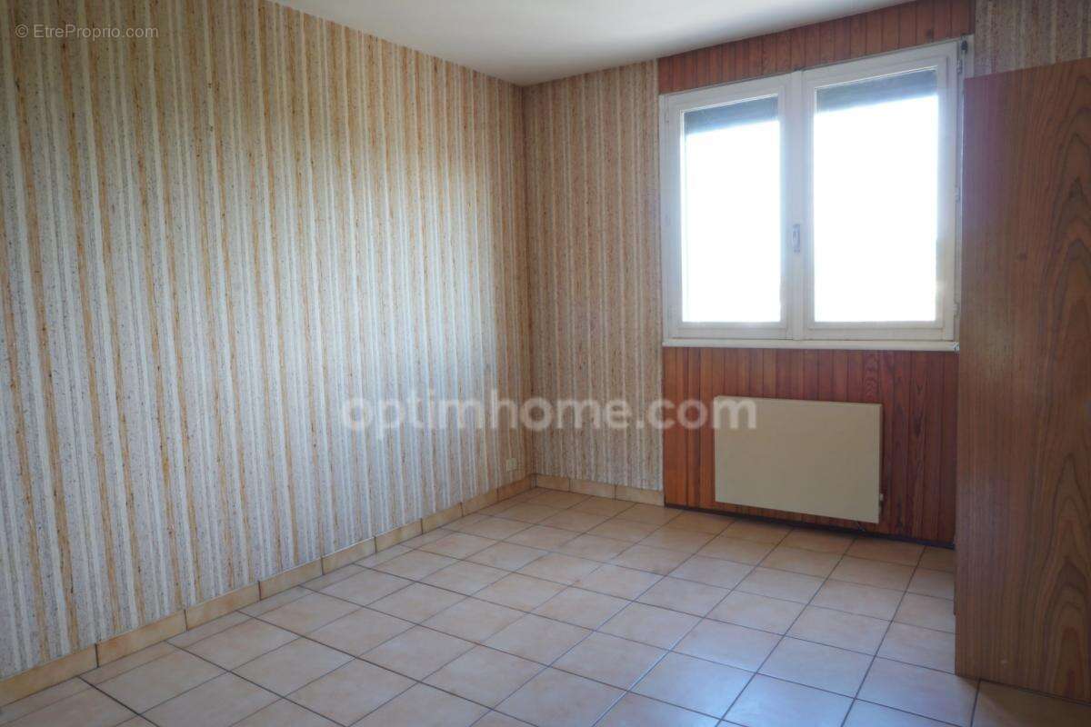 Appartement 3 pièces avec grand balcon et cave à NAVENNE - photo 14